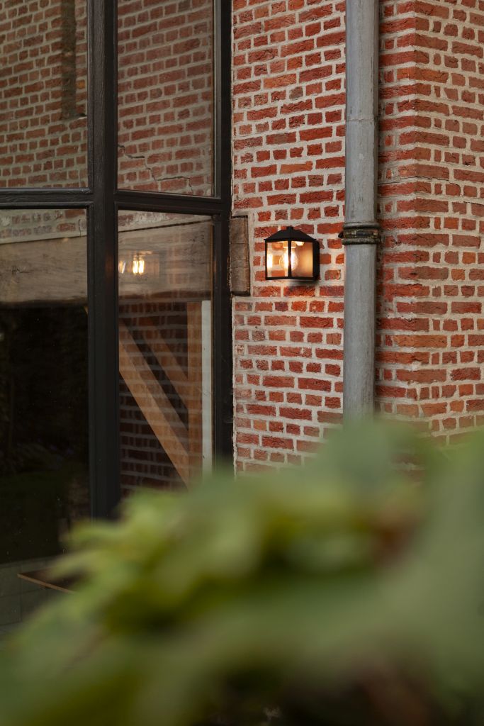 The SPIRE outdoor wall light - E27 - LAMPADINA NON INCLUSA